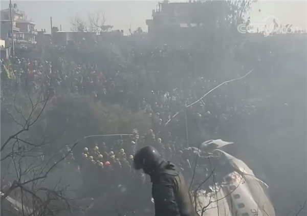 尼泊尔一载72人客机坠毁 现场曝光：空难已致至少45人死亡-第4张图片-9158手机教程网