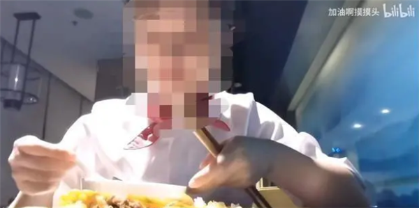 女记者被裁员去海底捞打工：赚钱更多了 不敢告诉家人-第1张图片-9158手机教程网