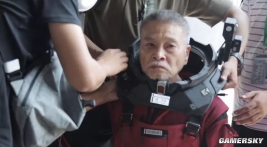 吴孟达再现《流浪地球2》引热议 网友：看到达叔泪目-第2张图片-9158手机教程网