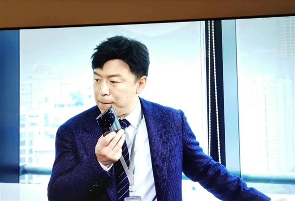 黄渤主演电视剧热播：网友发现黄渤用的是荣耀Magic3至臻版-第1张图片-9158手机教程网