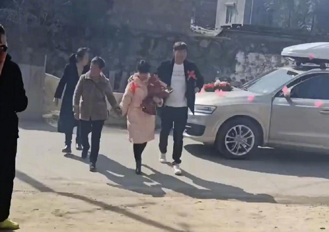 当事人回应初四相亲初八结婚：闪婚的人挺多 很正常-第1张图片-9158手机教程网