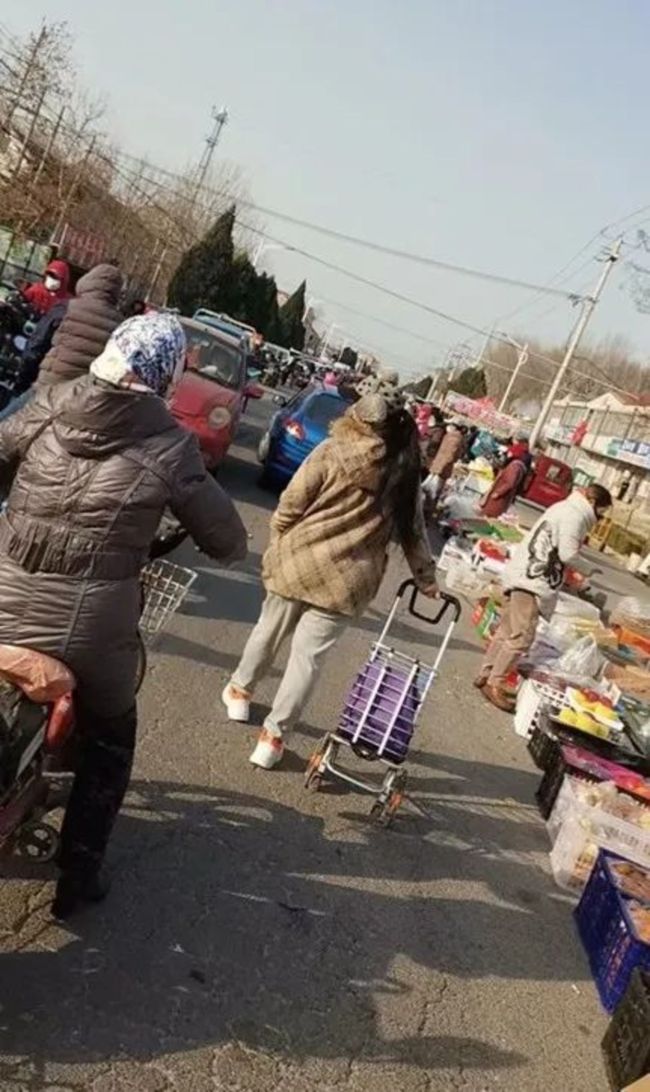 女孩逃离大城市回县城 工作5年倒贴4万，县城容不下的不止是灵魂-第9张图片-9158手机教程网