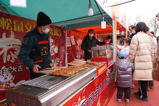 山东一97.6斤头鱼58.8万拍出 太白湖头网鱼王好兆头-第3张图片-9158手机教程网