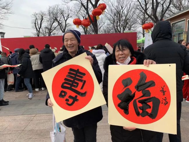 山东一97.6斤头鱼58.8万拍出 太白湖头网鱼王好兆头-第18张图片-9158手机教程网