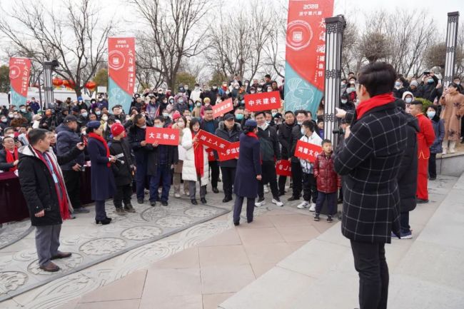 山东一97.6斤头鱼58.8万拍出 太白湖头网鱼王好兆头-第21张图片-9158手机教程网