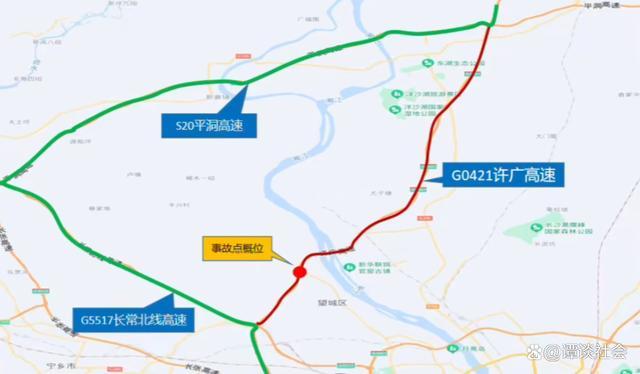 湖南高速多车相撞致16死66伤 现场画面曝光一片狼藉-第6张图片-9158手机教程网 湖南高速多车相撞致16死66伤 现场画面曝光一片狼藉-第6张图片-9158手机教程网