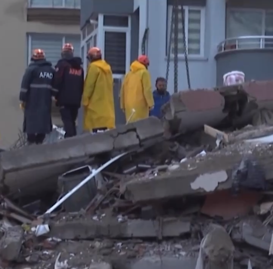 中国向土耳其派遣重型救援队 出发时微信群“平安归来”刷屏-第7张图片-9158手机教程网