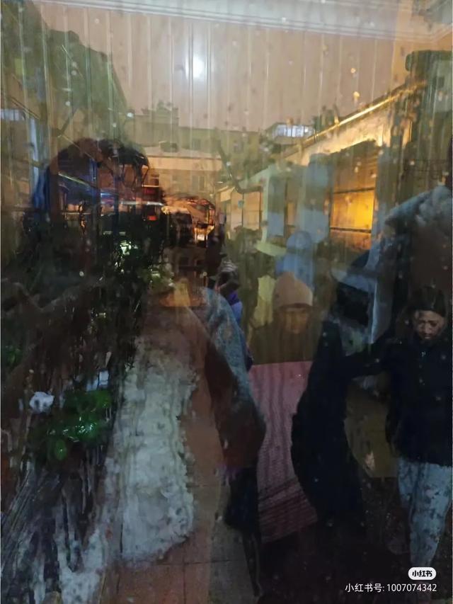 土耳其一座有千年历史的古堡在地震中倒塌 在暴雪中等待救援-第5张图片-9158手机教程网