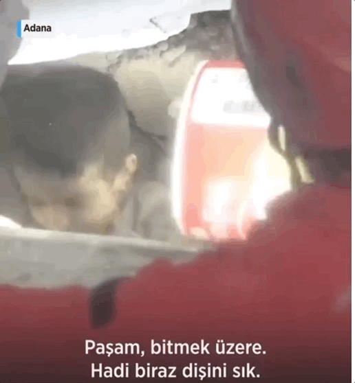 土耳其一座有千年历史的古堡在地震中倒塌 在暴雪中等待救援-第11张图片-9158手机教程网