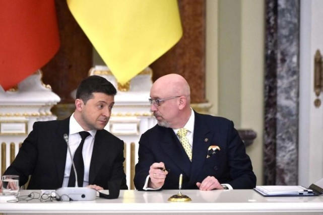 泽连斯基临阵换帅，俄乌冲突走向终局，新任防长曾躲过俄方刺杀过？-第1张图片-9158手机教程网