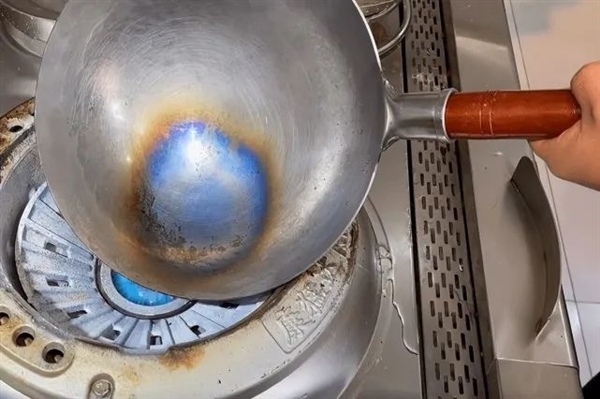 铁锅“”开锅“”有科学依据吗？为什么厂家不帮忙弄好？-第2张图片-9158手机教程网