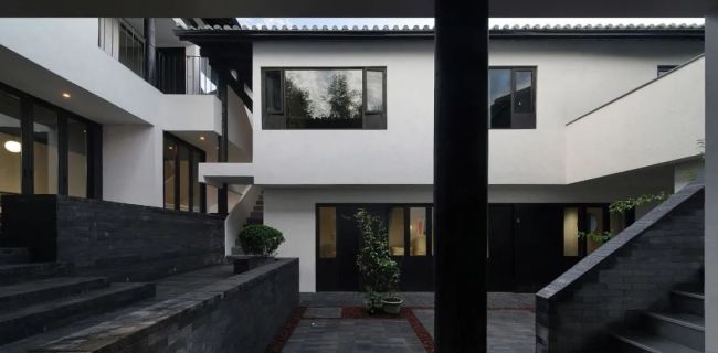 男子耗资几百万给父母造养老宅院 过有质量的生活-第12张图片-9158手机教程网