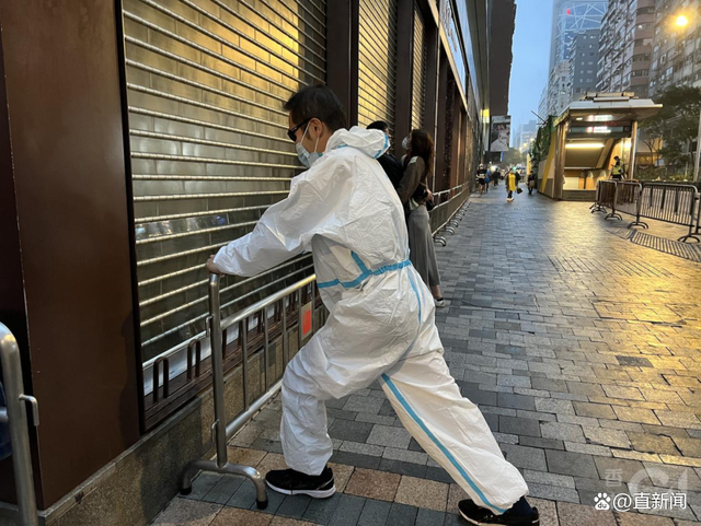 67岁周润发参加10公里马拉松赛 被在场不少人求合照-第5张图片-9158手机教程网